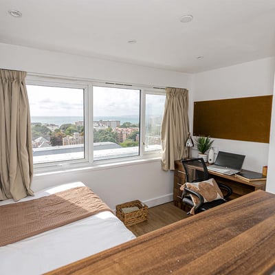 20221103-Lulworth-Student-Company-Gold-Seaview-Ensuite-Bed 20221103-Lulworth-Student-Company-Gold-Seaview-Ensuite-Bed