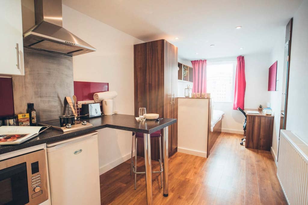 lulworth-student-accomodation-bournemouth-modern-studio-room
