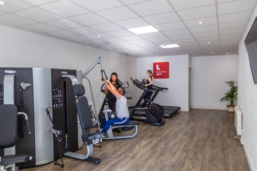 Personal trainer at the student gym