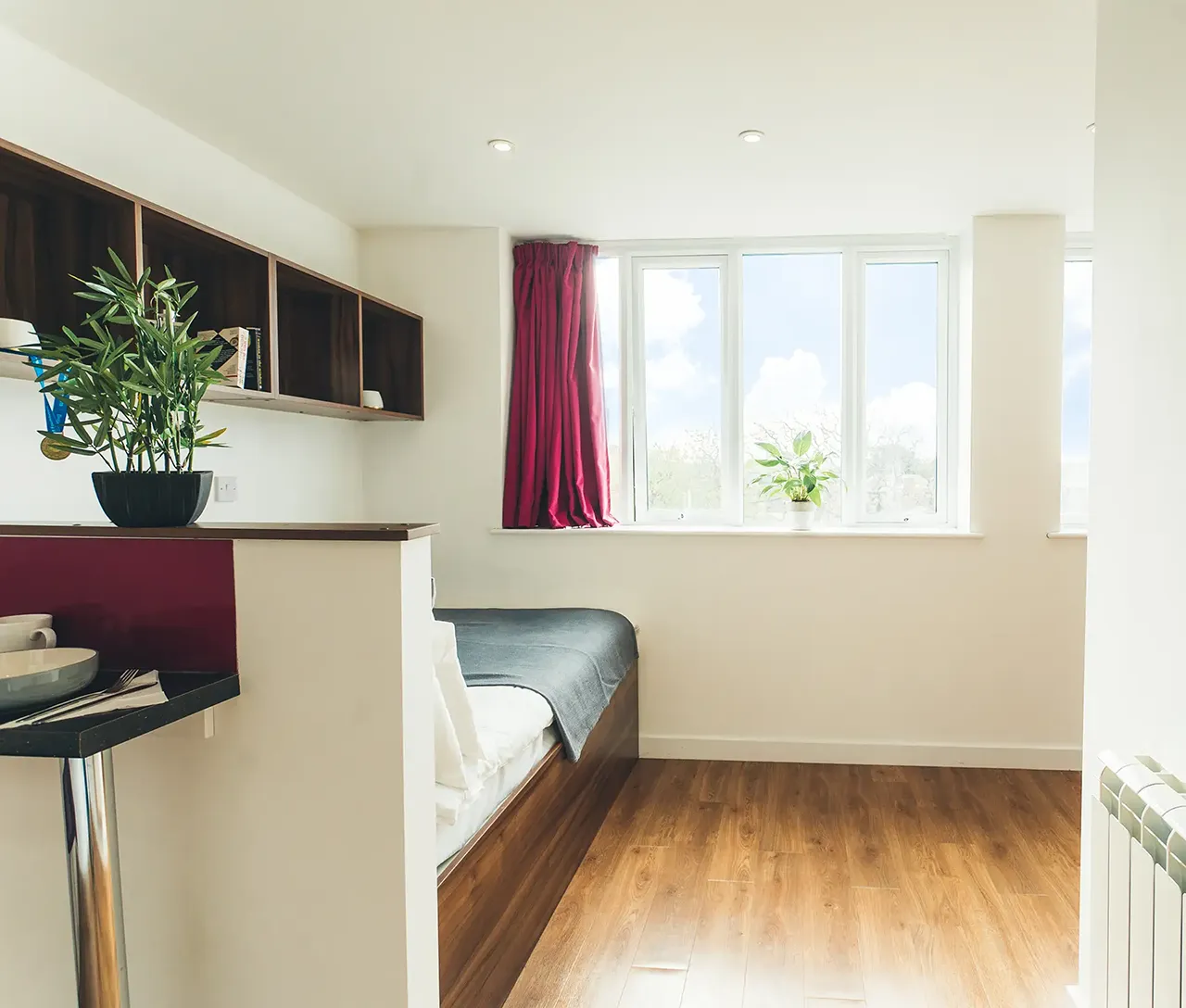 Lulworth Student Accommodation modern and light bedroom