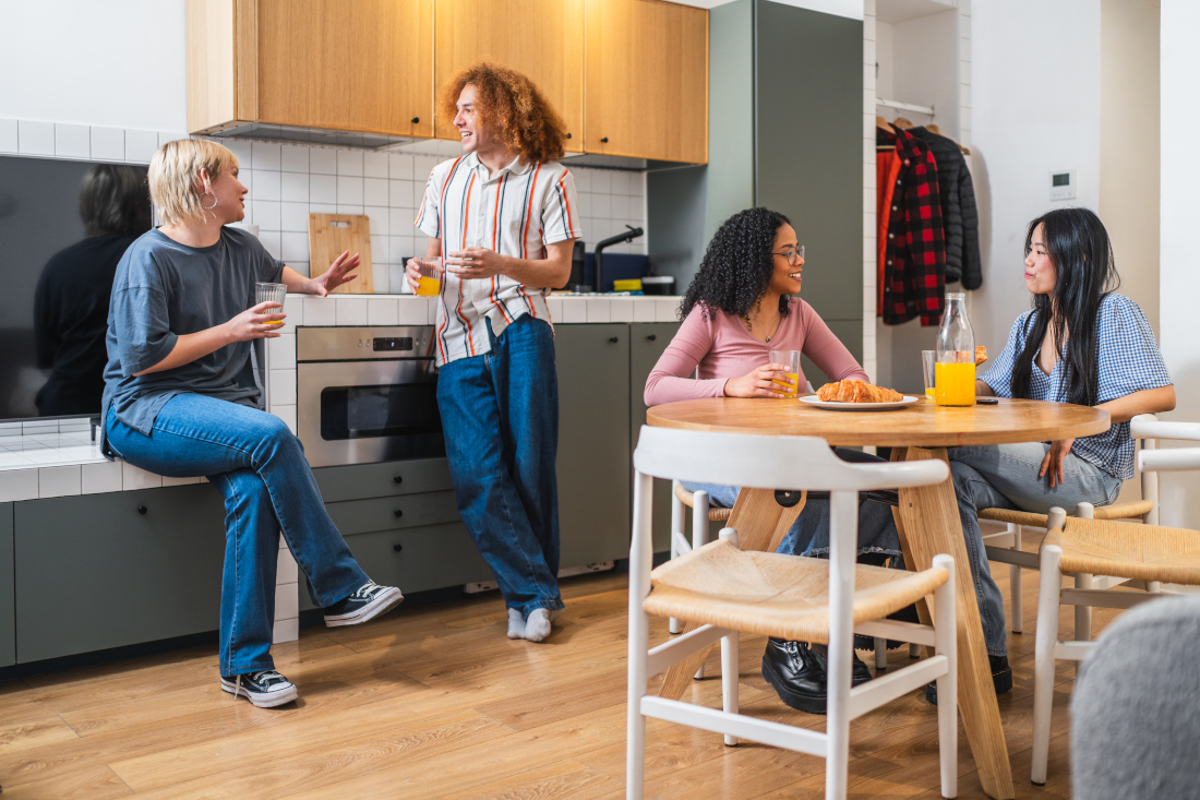 Navigating University Life: How to Safely Find Student Roommates